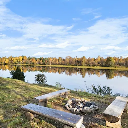 בקתה Suvantokoto Riverside Log